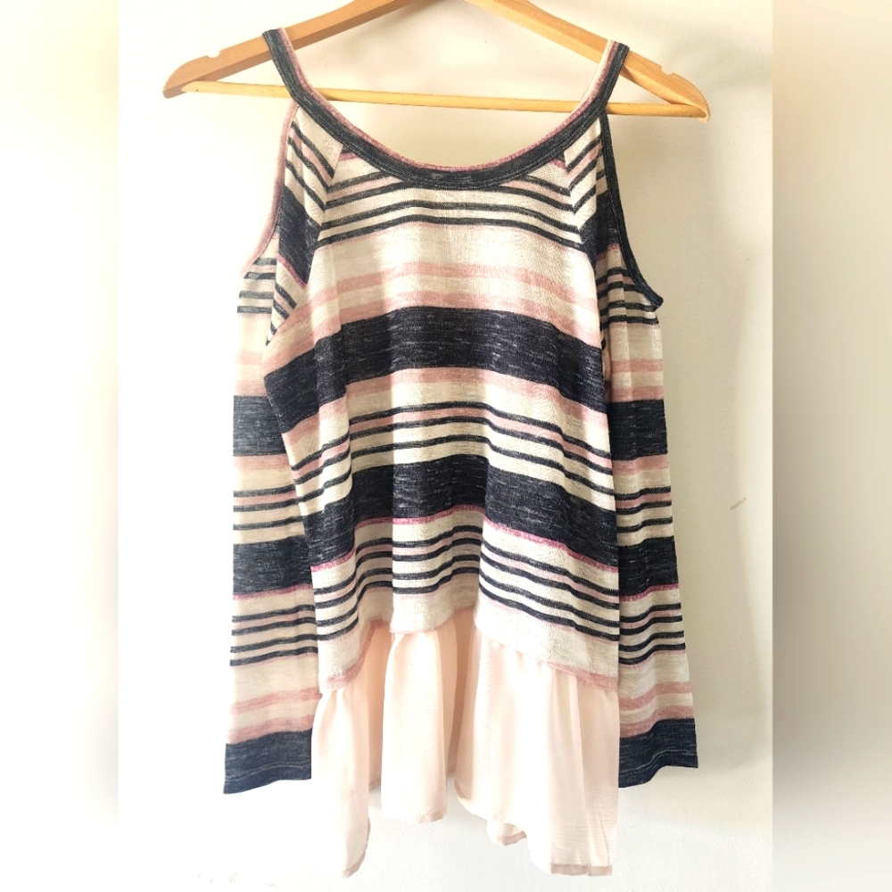 About A Girl Shoulderless Long Sleeve Blouse Ruffle Waist Size Medium